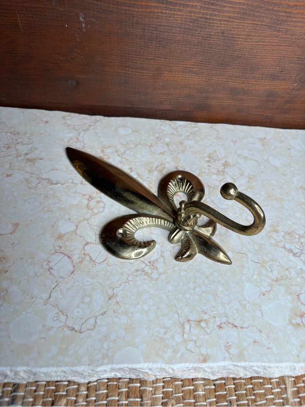 Vintage Gold Brass Fleur de Lis Decorative Single Hook Wall Hook